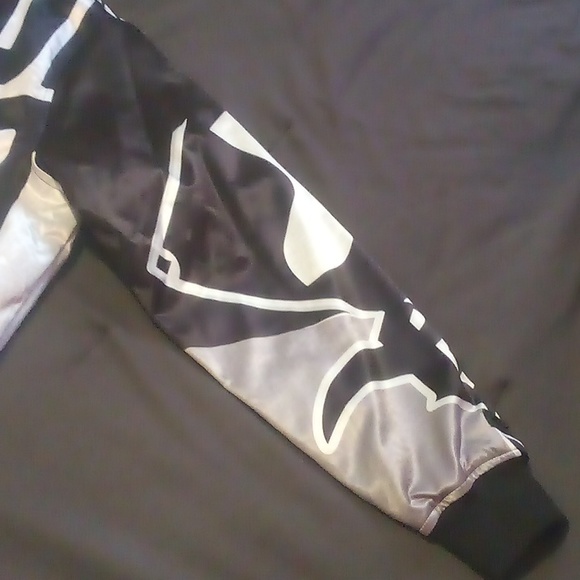 Men's 2XL Chicago White Sox Cooperstown Collection Men's Jacket - Picture 3 of 7